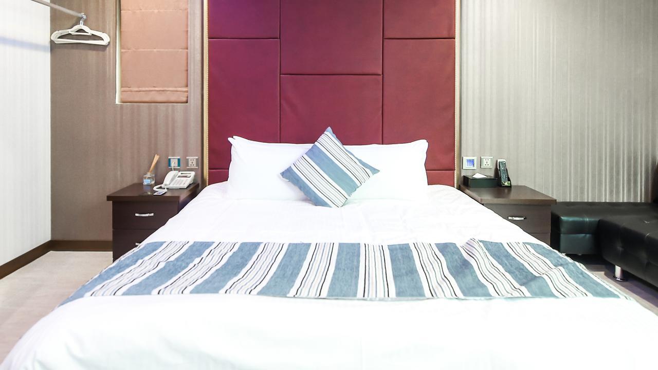 Hosin Hotel Taichung Exterior photo