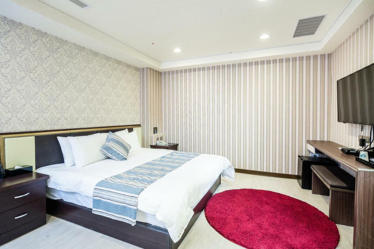 Hosin Hotel Taichung Exterior photo